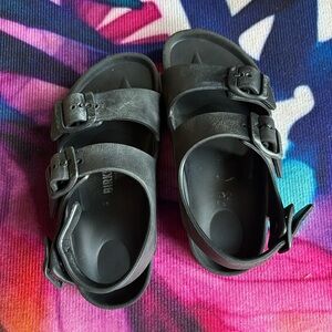 VGUC size 28 kids black rubber Birkenstocks